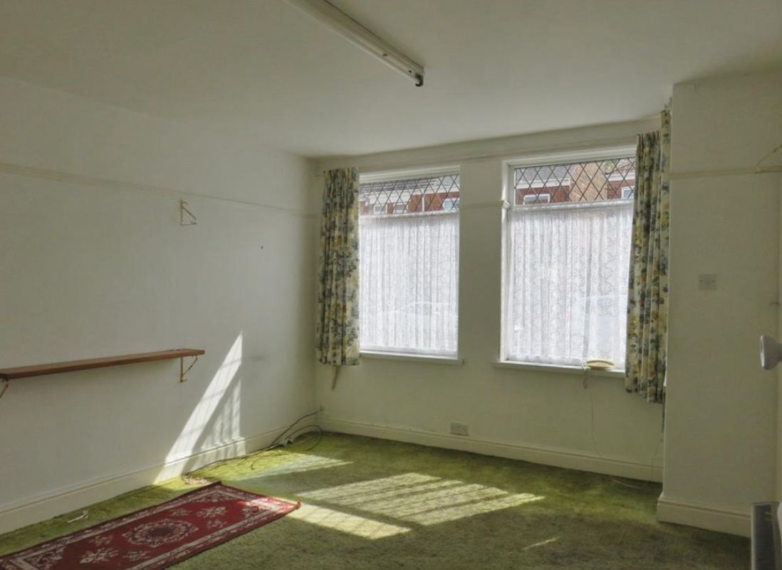 WhatsApp Image 2025-09-04 at 00.08.08_27737896